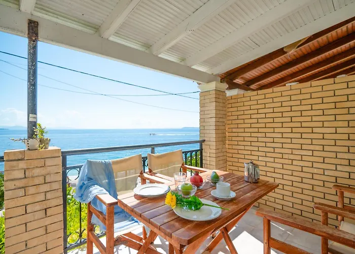 Kaminaki Beachfront Apartments
