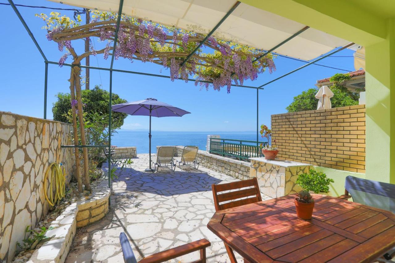 Apartment Kaminaki Beachfront *