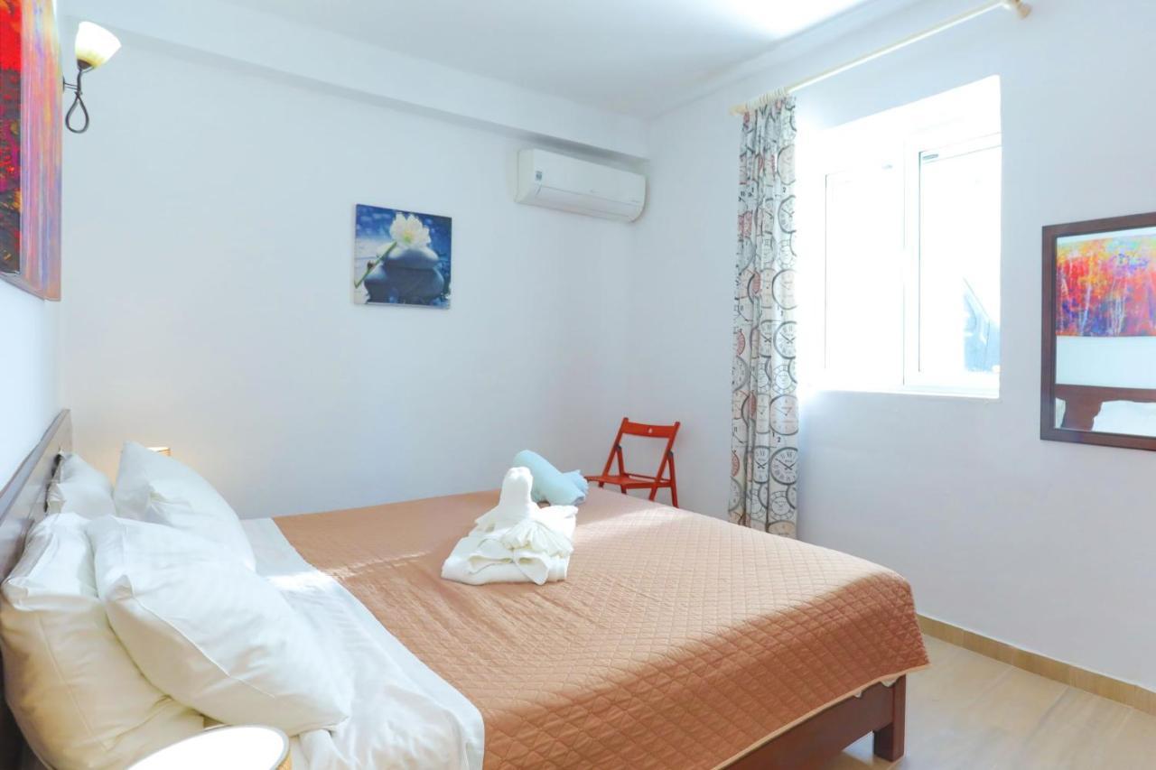 Kaminaki Beachfront Apartment