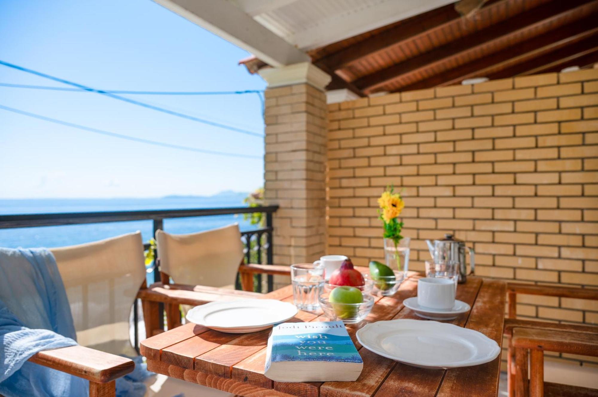 Kaminaki Beachfront * Nisaki (Corfu)